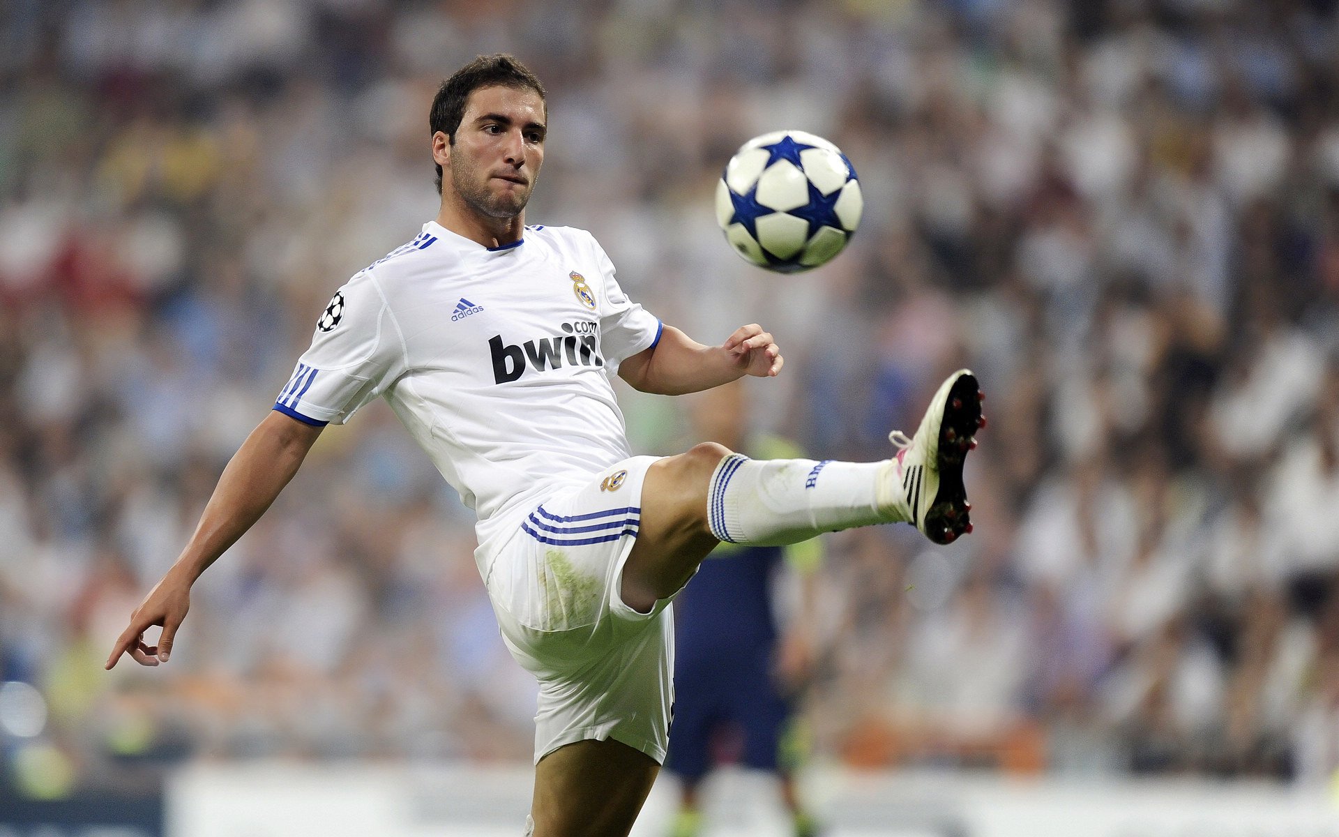 世界杯四强球队球员在欧冠淘汰赛中整体发挥略显疲态