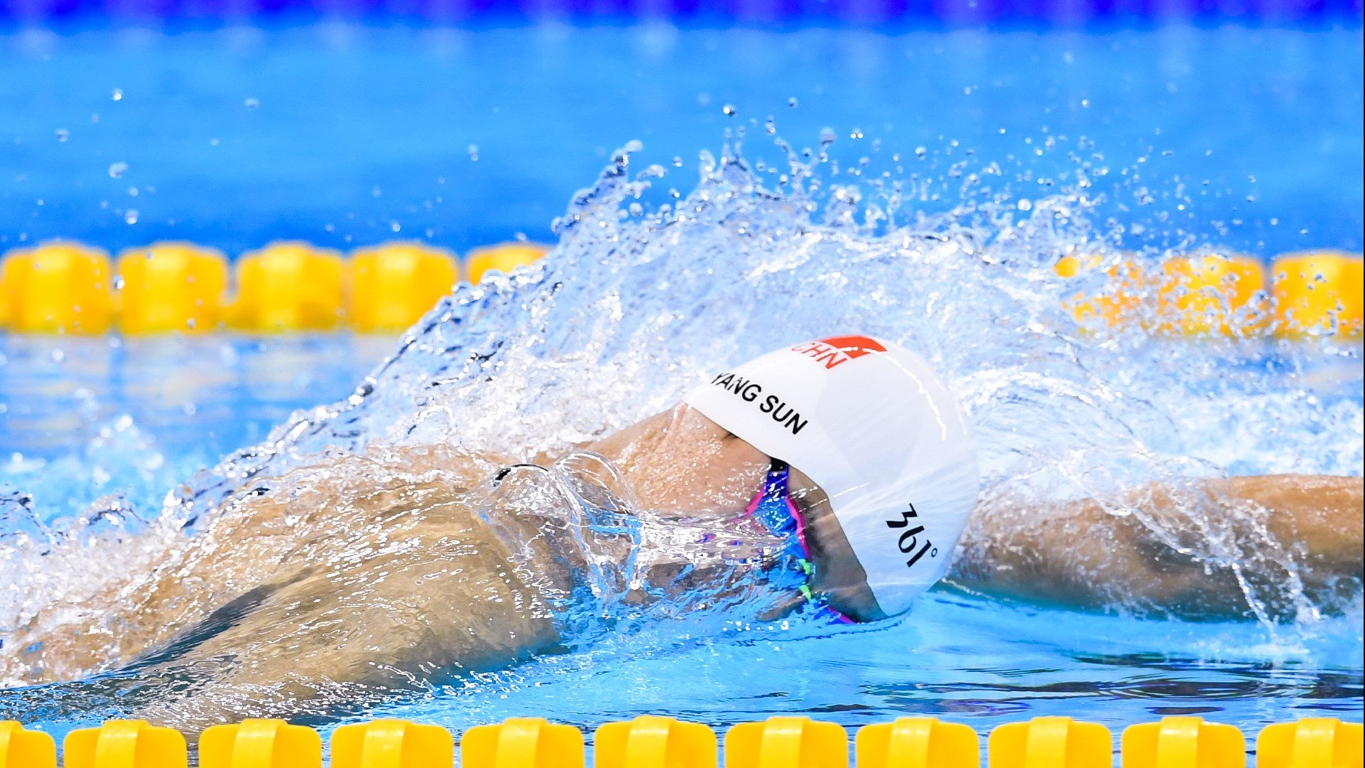 骑行上班族早高峰试验赛 骑车上班比地铁更快引热议